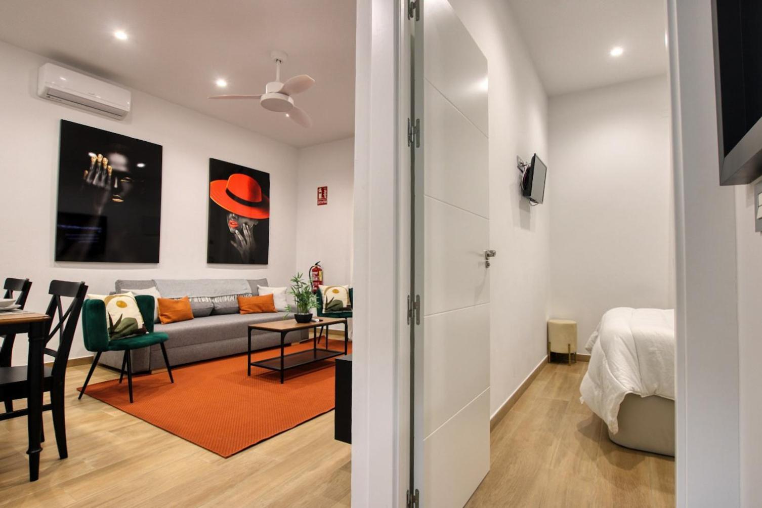 Apartamento Lokys Centro Ciudad, Parking Privado Gratuito มูร์เซีย ภายนอก รูปภาพ